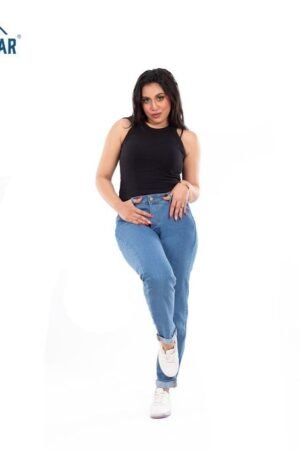 بنطال جينز نسائي بقصة ضيقة وحافة رفيعة (Skinny Fit)